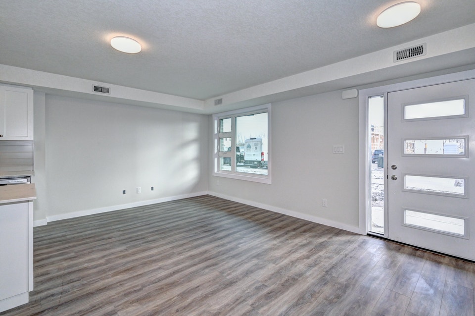 Modern 1 Storey 2 Bedroom 2 Bathroom Condo Suite for Rent at La 3