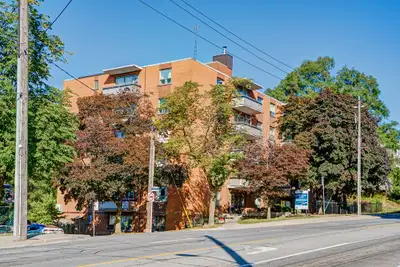 SKYVIEW JANE APTS - 900 JANE STREET, TORONTO, ON ( Jane & Eglinton) CURRENT AVAILABILITY: BACHELOR:...