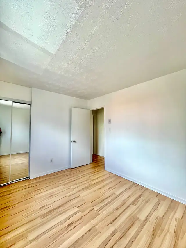 4 et demi - St-Jean-sur-Richelieu - Électros & Parkings inclus in Long Term Rentals in Saint-Jean-sur-Richelieu - Image 8