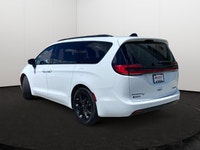 This Chrysler Pacifica has a dependable Regular Unleaded V-6 3.6 L/220 engine powering this Automati... (image 3)