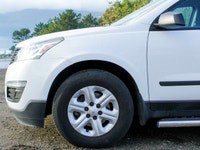 The 2016 Chevrolet Traverse LS in a classic white finish with AWD is engineered for versatility and... (image 8)