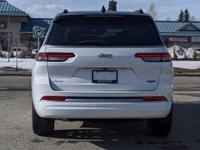 This Jeep Grand Cherokee L has a strong Intercooled Turbo Regular Unleaded I-4 2.0 L/122 engine powe... (image 6)