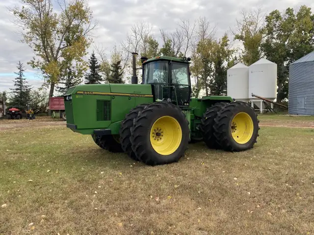 1993 John Deere 4WD Tractor 8770 in Farming Equipment in Edmonton - Image 2