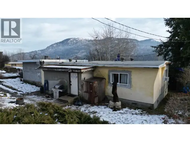 1381 3B Highway Warfield, British Columbia in Houses for Sale in Nelson - Image 16