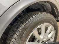 This Nissan Qashqai boasts a Regular Unleaded I-4 2.0 L/122 engine powering this Variable transmissi... (image 9)