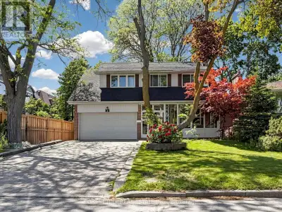 A Beautiful House In The Heart Of Bayview Village, 2 Storey Home Has Been Updated, Renovated Washroo...