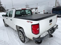 2014 Chevrolet Silveradio 1500 with auto air conditioning, power doors, power locks, power steering,... (image 4)