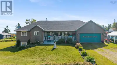 Stunning Oceanfront Property Discover the charm of this beautiful oceanfront custom-built rancher, p...