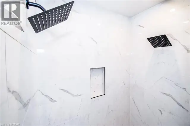 295 COURTLAND Street Delhi, Ontario in Houses for Sale in Norfolk County - Image 34