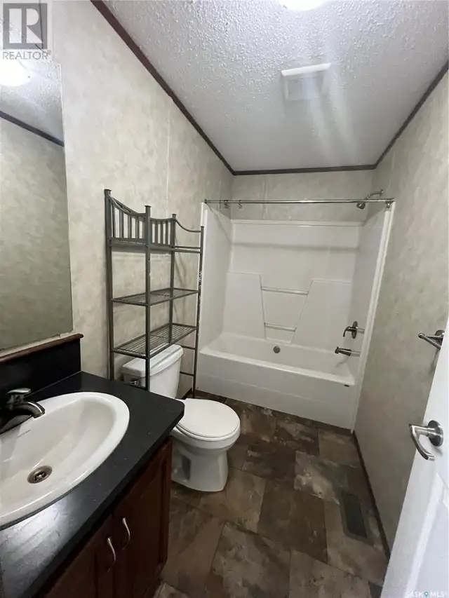 8574 Range ROAD Grassy Creek Rm No. 78, Saskatchewan in Houses for Sale in Swift Current - Image 7