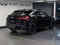 The 2022 INFINITI QX55 Sensory is a luxury crossover coupe that revives the bold, athletic spirit of... (image 4)