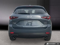 2024 Mazda CX-5 Le Mazda CX-5 2024 GS AWD conserve l'élégance caractéristique de Mazda avec un desig... (image 3)