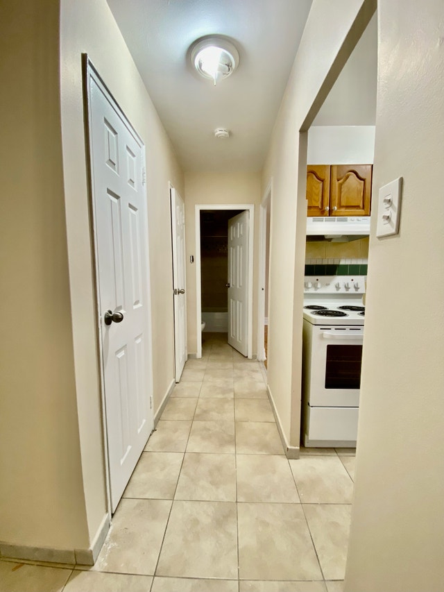 SOUTH PARKDALE (KING/JAMESON) 1 BEDROOM "MUST SEE" APARTMENT Long