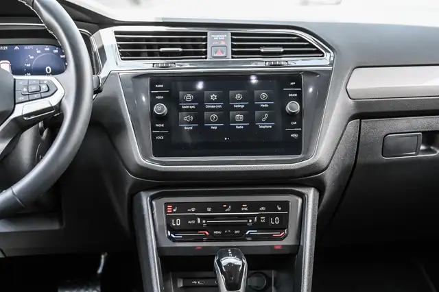 2023 Volkswagen Tiguan Comfortline | Toit pano | Apple Carplay | in Cars & Trucks in Longueuil / South Shore - Image 21