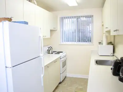 SPACIOUS 1 BEDROOM APARTMENT FOR RENT IN SARNIA! Realstar's High Park Apartments in Sarnia is a low-...