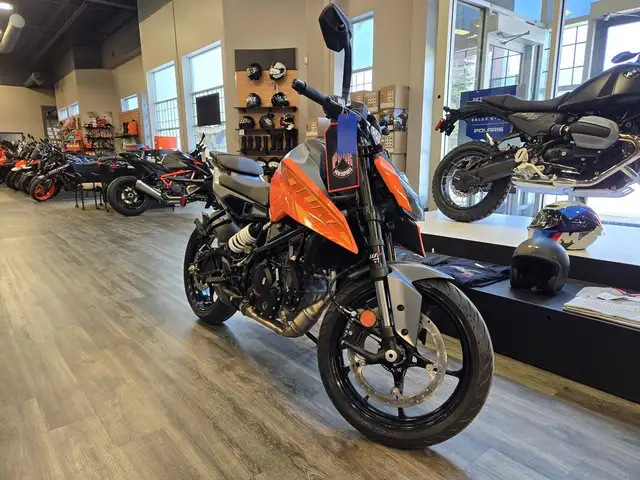 2024 KTM 250 Duke in Street, Cruisers & Choppers in Oakville / Halton Region - Image 2