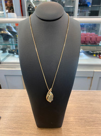 Beautiful 14K Gold & Pear Shaped Ammolite Pendant