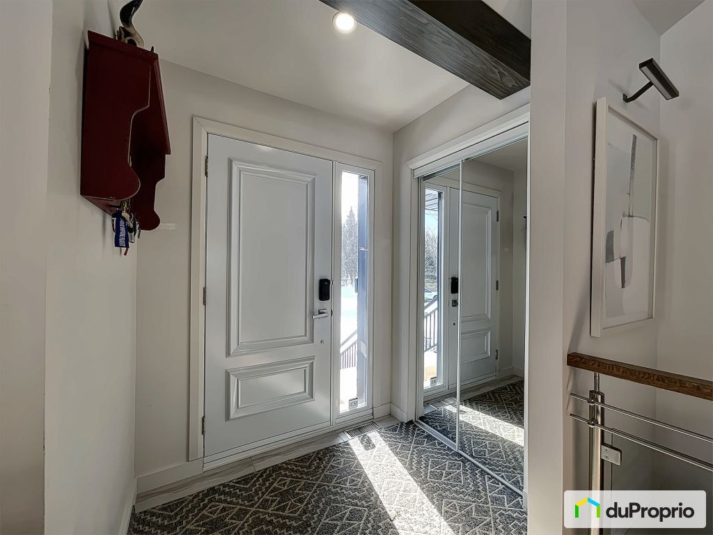 $689,000 - Bungalow for sale in Drummondville (St-Nicéphore) — photo 2