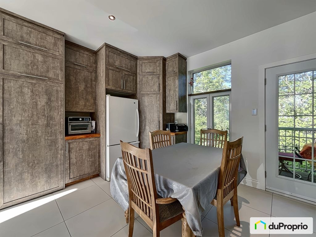$299,000 - Bungalow for sale in Louiseville — photo 2