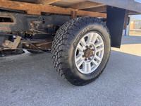 2019 Ford F-350 XLT Crew Cab 4x4 w/ Flatdeck/Bed for sale at Pacific Motors near Winnipeg, ManitobaE... (image 8)