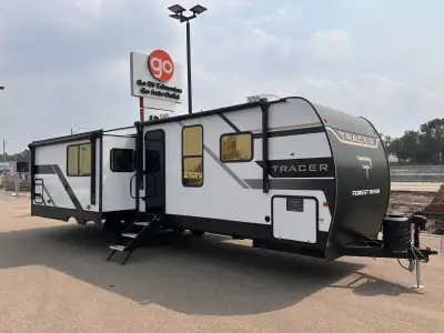 The 2027 Tracer 286RL is a spacious travel trailer designed for campers who want a comfortable place...