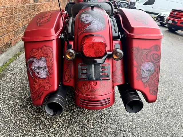 2019 Harley-Davidson Street Glide Special **CUSTOM PAINT** **CAN in Sport Touring in Markham / York Region - Image 26