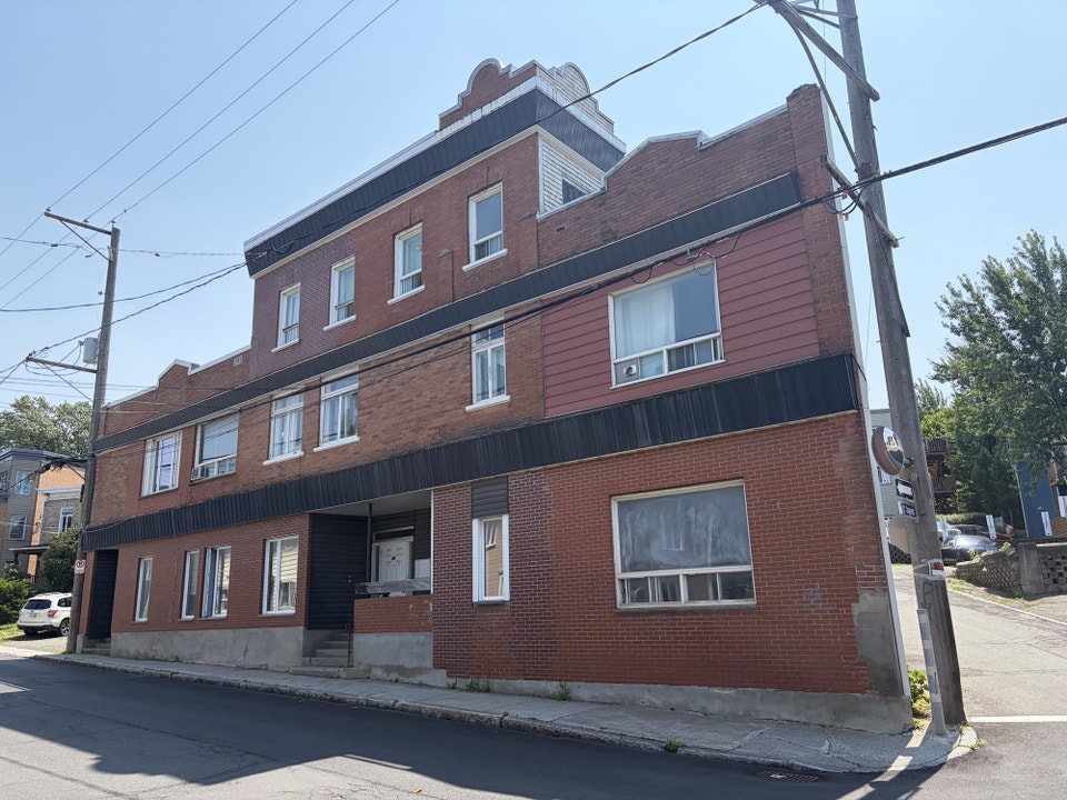 Superbe grand loft air ouvert grandeur 3 1/2, Lévis Libre 3