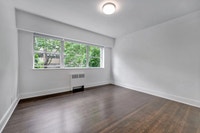 1371 Harwood Street is walking distance to downtown Vancouver. The building is six-storeys tall and... (image 5)