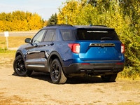 The 2020 Ford Explorer XLT, brings together comfort, technology, and confidence in one stylish SUV.... (image 6)