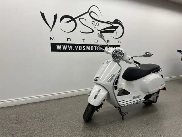 2023 Vespa GTS Super HPE 300 ABS - V5855 - -No Payments for 1 Ye in Scooters & Pocket Bikes in Markham / York Region - Image 4