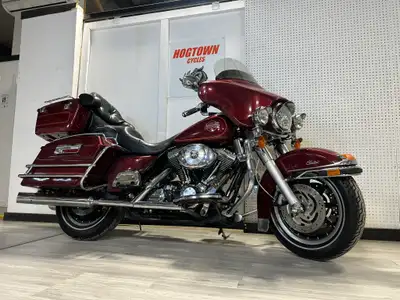 2001 Classic, Very clean bike and well taken care of for the mileage! Outward Slash Cut pipes, Hi-Fl...