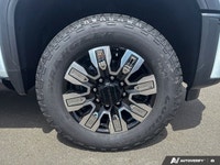4WD Crew Cab 159 Denali ... Engine: Turbocharged Diesel V8 6.6L/ Safety Equipment StabiliTrak, stabi... (image 8)