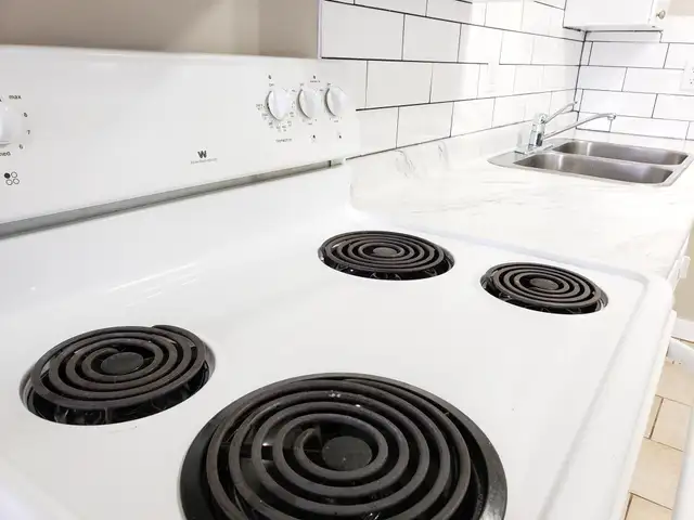 Clareview Apartment For Rent | Clareview Court Townhomes in Long Term Rentals in Edmonton - Image 9
