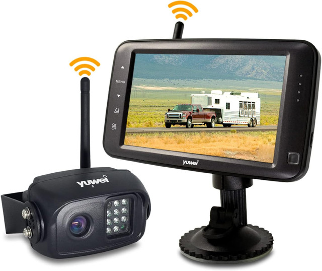 Wireless Backup Camera with 5 inch Split Screen, Ip69k in Other in Gatineau
