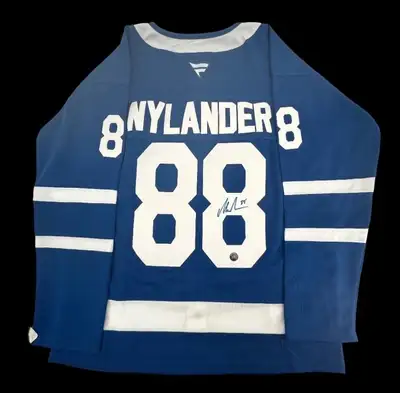 Singed William Nylander Hockey Jersey