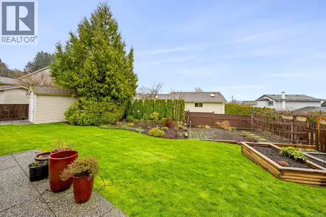 1310 PHEASANT Pl Courtenay, British Columbia in Houses for Sale in Comox / Courtenay / Cumberland - Image 4