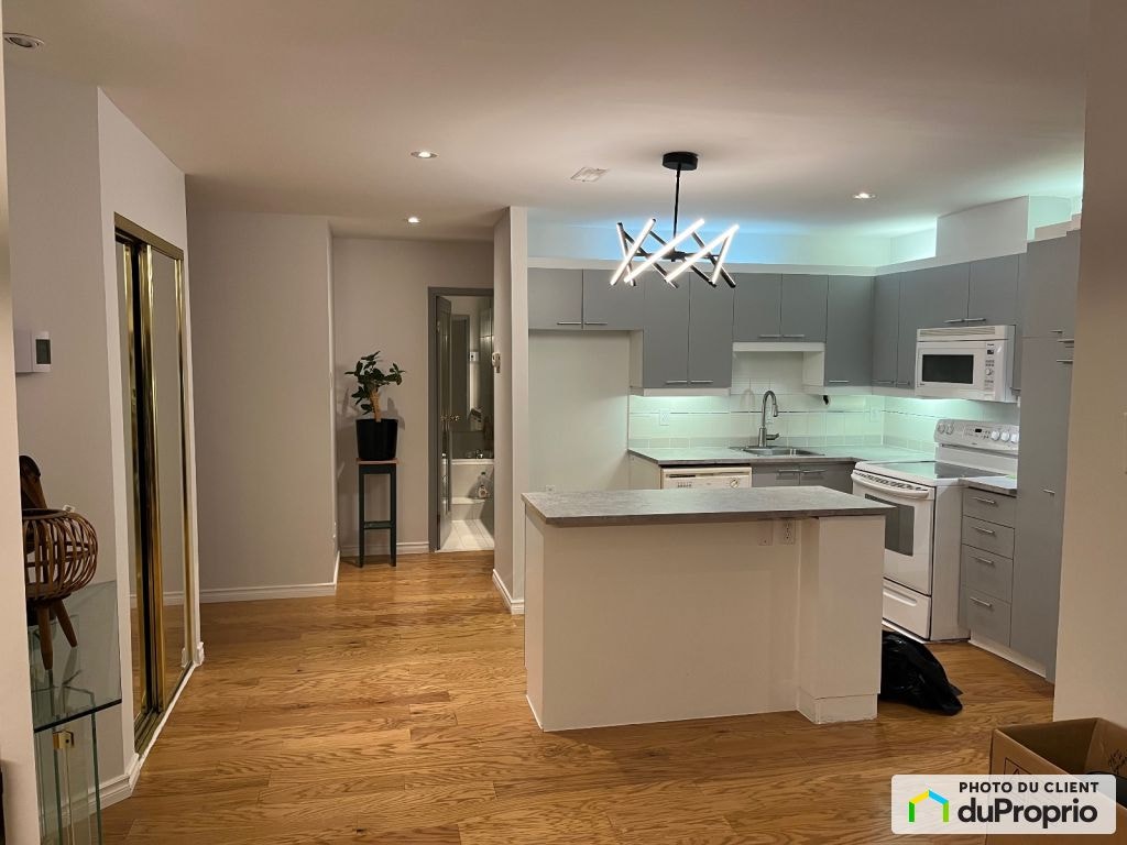 $399,900 - Condominium for sale in Chomedey — photo 3