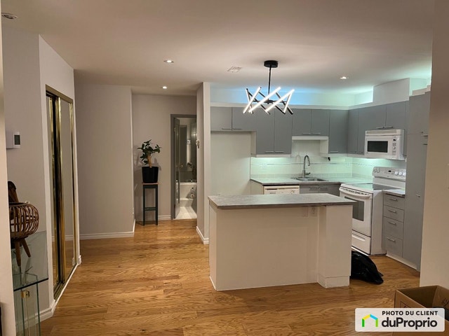 $399,900 - Condominium for sale in Chomedey — photo 3