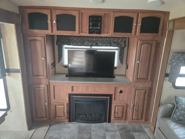 2016 Forest River FLAGSTAFF 8528 REWS in Travel Trailers & Campers in St. Albert - Image 20