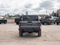 Welcome to Barrie Dodge Chrysler Jeep. Robust 3.6L V-6 engine - Advanced 4x4 drivetrain - Comprehens... (image 6)