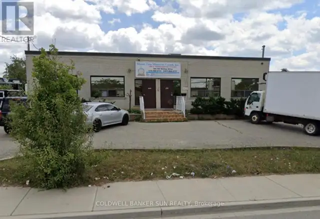 105-107 KENHAR DRIVE Toronto (Humber Summit), Ontario in Commercial & Office Space for Rent in Markham / York Region - Image 2