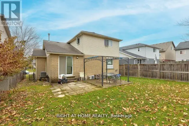 275 TAGGE CRESCENT Kitchener, Ontario in Houses for Sale in Kitchener / Waterloo - Image 18