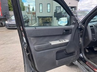 FINANCEMENT MAISON 100% APPROUVÉ AVEC 1200$ D'ACOMPTE 2010 Ford Escape XLT 4WD, Automatique. V6 3.0L... (image 7)