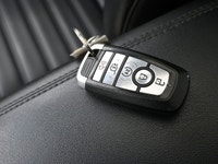 See Dealer Website for Details. 2020 Ford Edge SEL PANORAMIC ROOF, LEATHER INTERIOR, APPLE CARPLAY K... (image 5)