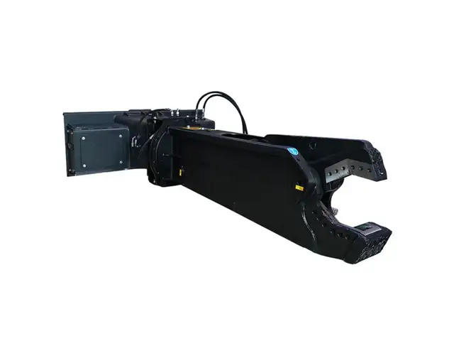 NEW SKID STEER SCRAP METAL SHEAR 360 ROTATION 53SS1630 in Other in Regina - Image 4