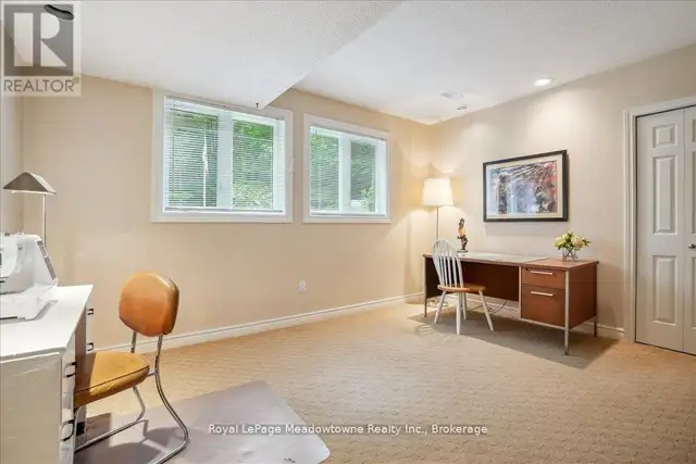5590 STEELES AVENUE W Milton, Ontario in Houses for Sale in Oakville / Halton Region - Image 37