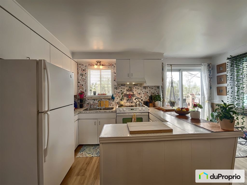 $359,000 - 2 Storey for sale in L'Épiphanie — photo 1