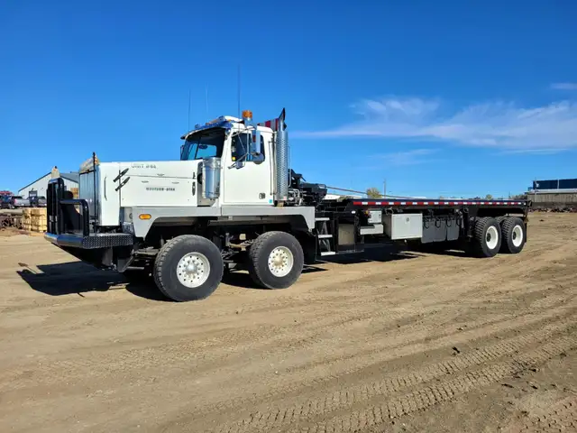 2013 WESTERN STAR 6900XD in Heavy Trucks in Saskatoon - Image 4
