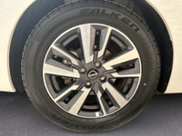 Accident Free! | Front-Wheel Drive | 7 NissanConnect Touchscreen Display | Apple CarPlay & Android A... (image 8)