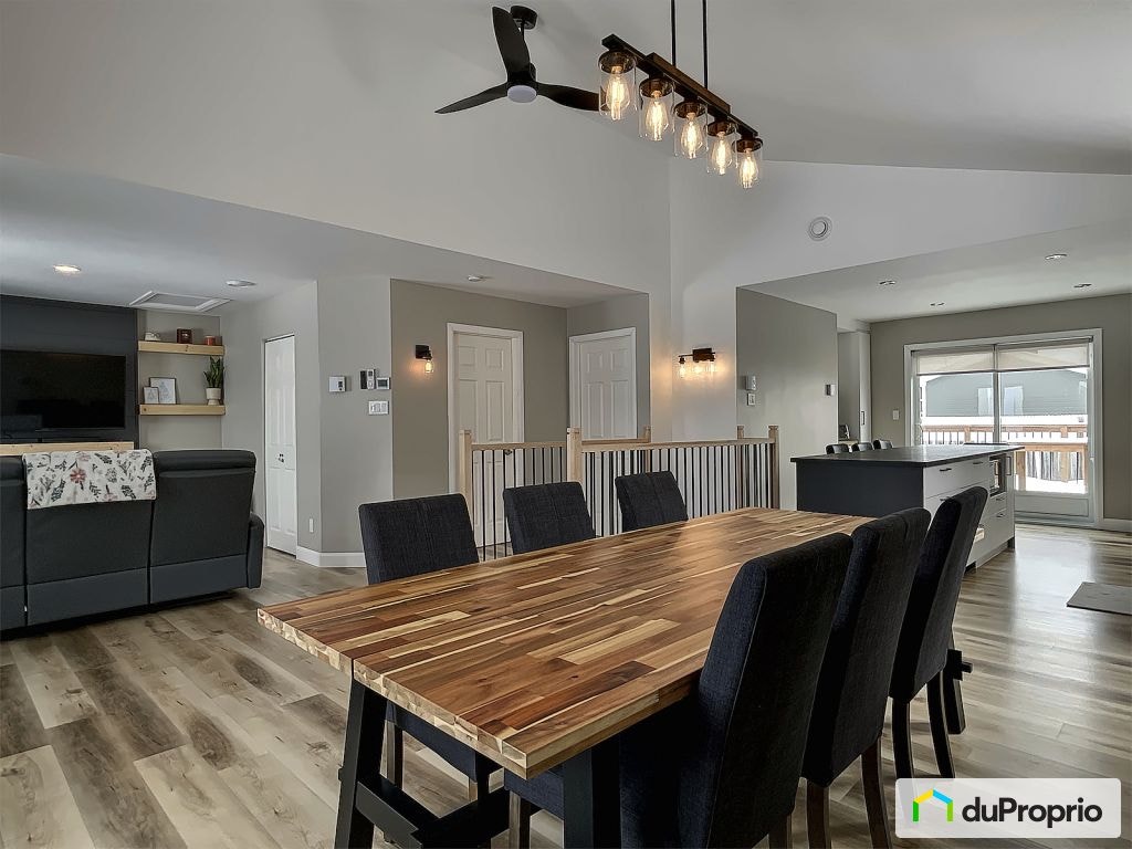 $387,500 - Bungalow for sale in Jonquière (Shipshaw) — photo 3